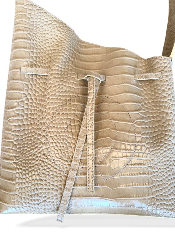HOBO Cream Croc - Image 5