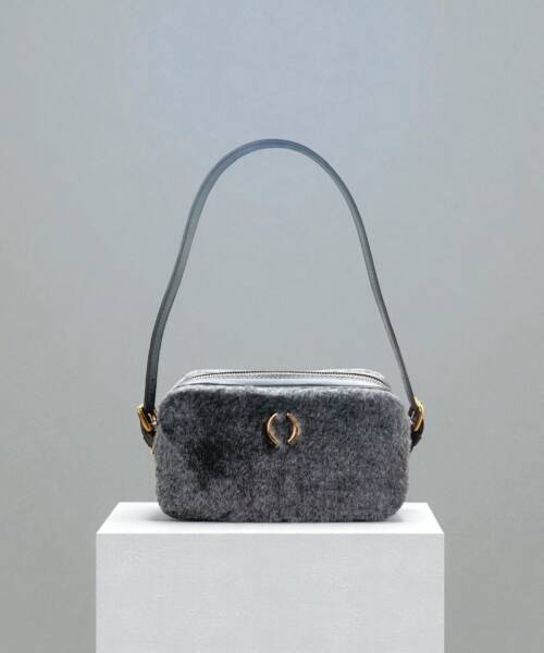 Trio Baguette Furry Grey